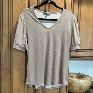 Vince Camuto Taupe Short Sleeve V-Neck Top
